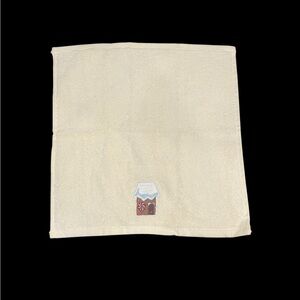 NWOT Aussino Embroidered Candy Cane Snow Top House Fingertip Towel Bath Kitchen